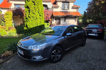 2,016v klimatronik navi tempomat grzane fotele bezwypadek